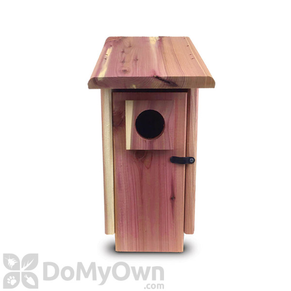 Pennington Pride Cedar Birdhouse with Predator Guard