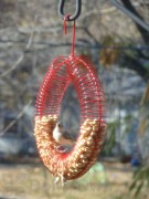 Songbird Essentials Red Wreath Ring Whole Peanut Bird Feeder (SE6020)